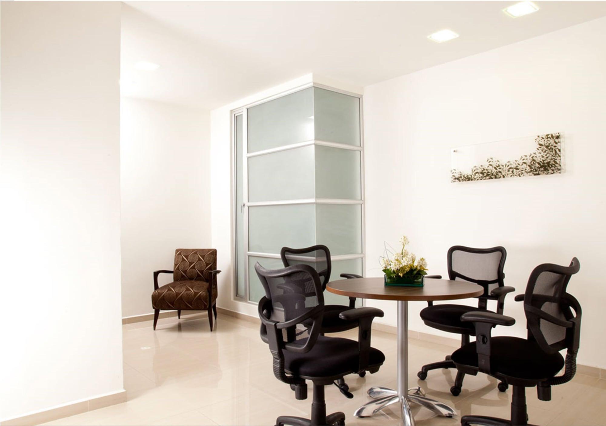 San Simon Hotel Pereira By Soratama Экстерьер фото A typical office