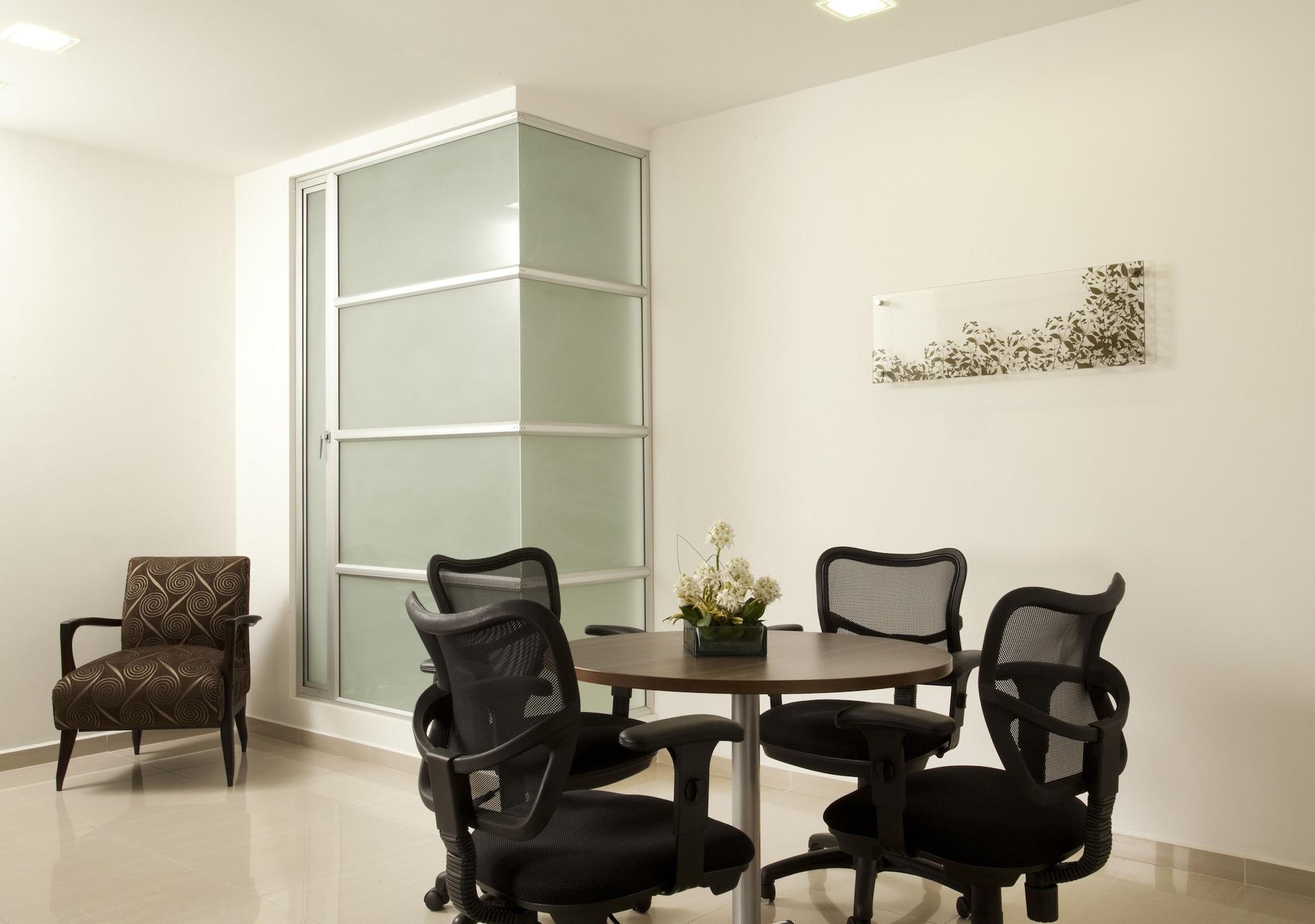 San Simon Hotel Pereira By Soratama Экстерьер фото A typical meeting room