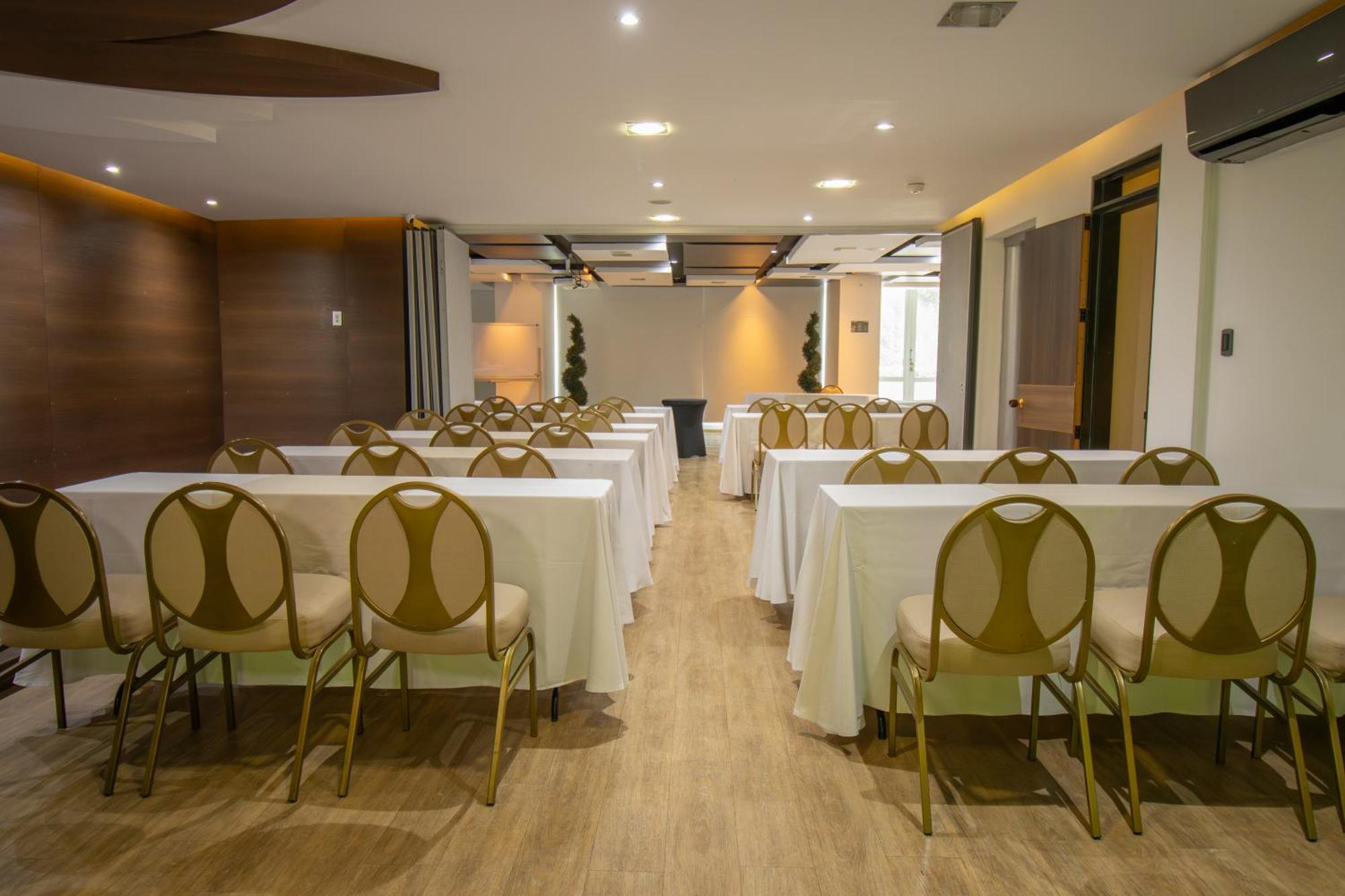 San Simon Hotel Pereira By Soratama Экстерьер фото Meeting room