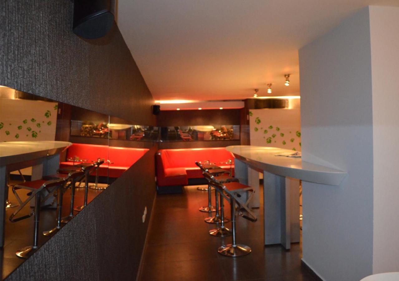 San Simon Hotel Pereira By Soratama Экстерьер фото The interior of the restaurant